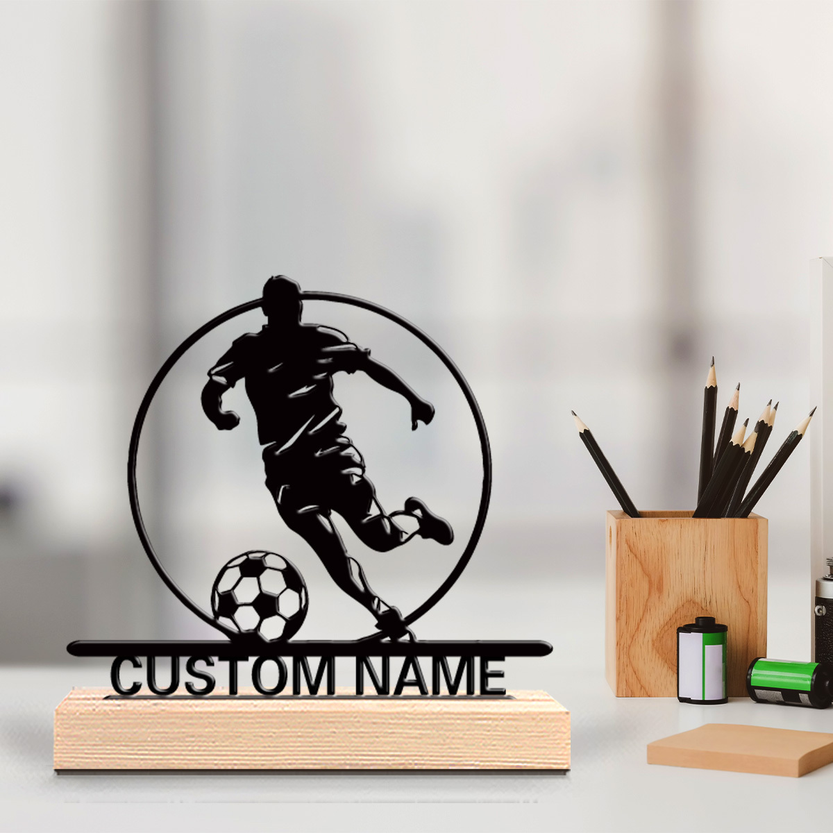 Baby Products Decoration - Metalowa statuetka piłkarza z imieniem, drewniana